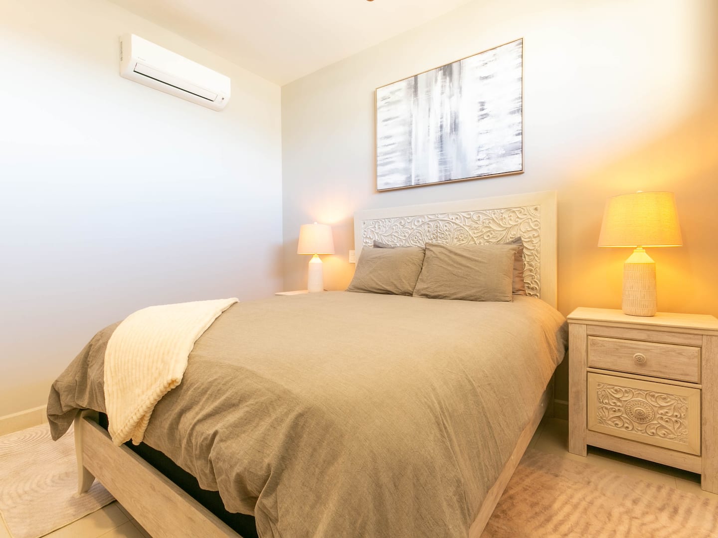 Modern 2BR with Ocean Views 18
