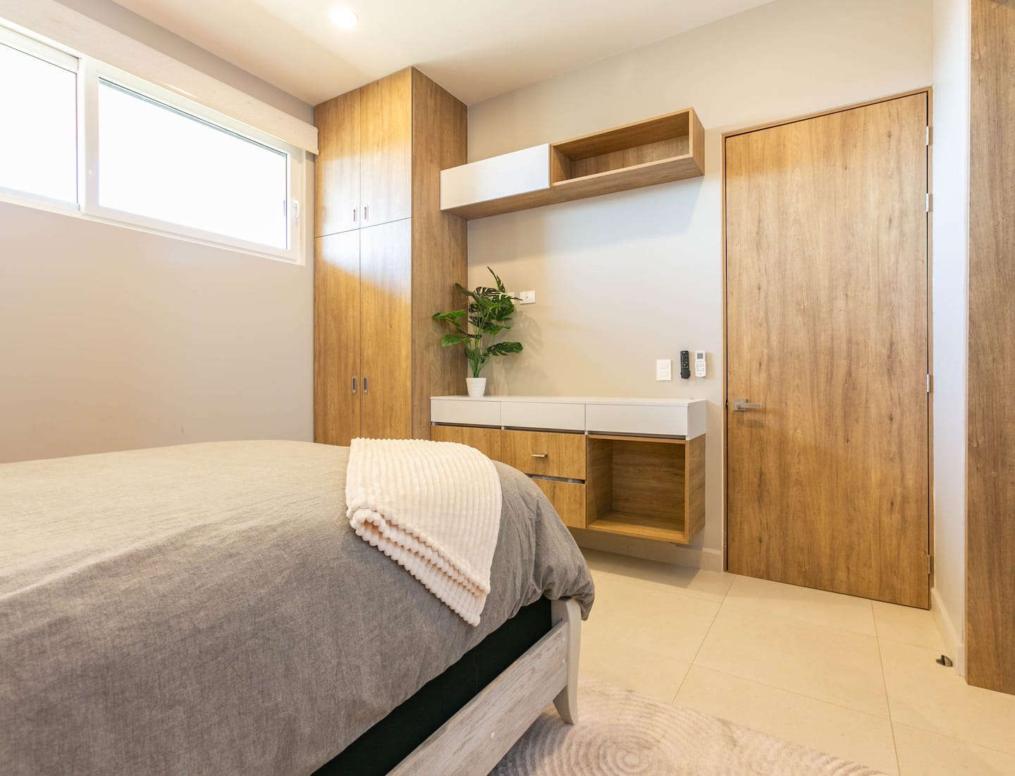 Modern 2BR with Ocean Views 20