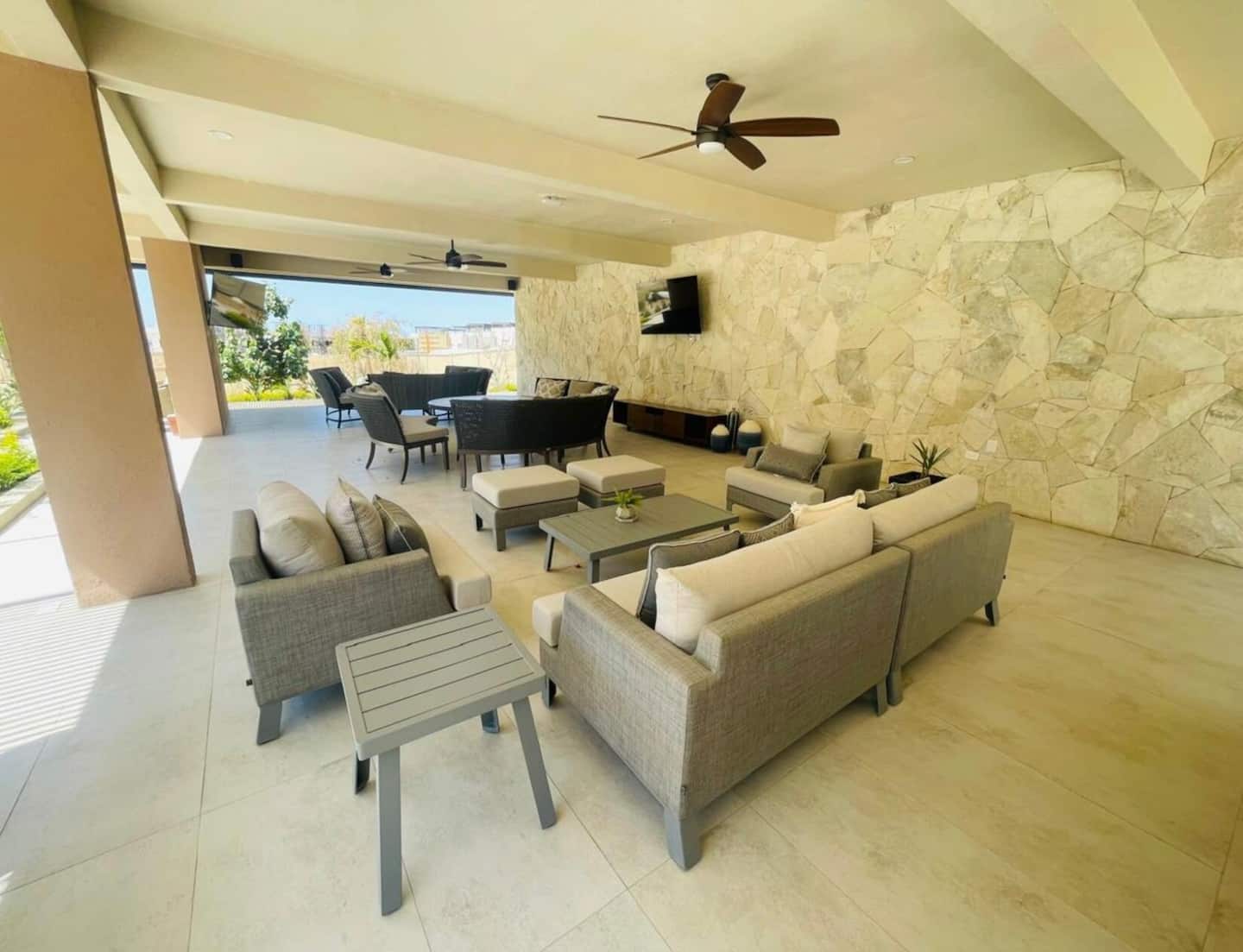 Modern 2BR with Ocean Views 33