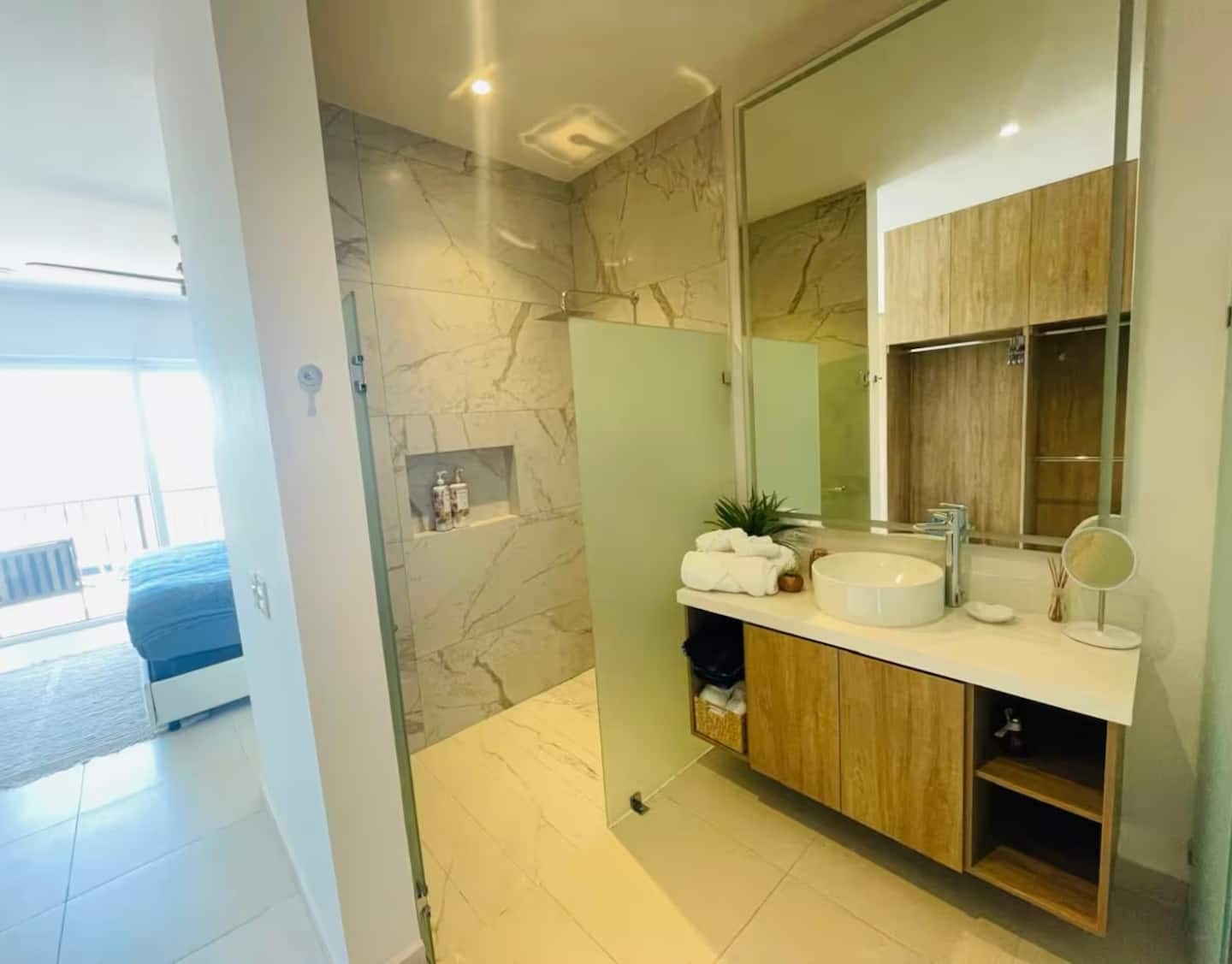 Modern 2BR with Ocean Views 34