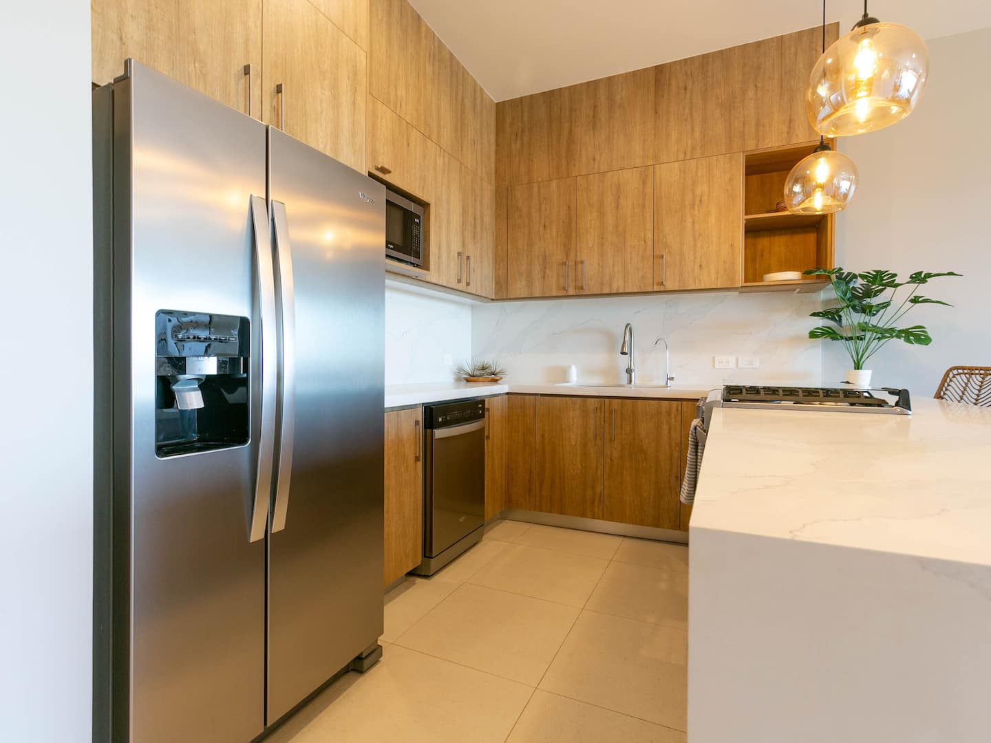 Modern 2BR with Ocean Views 8