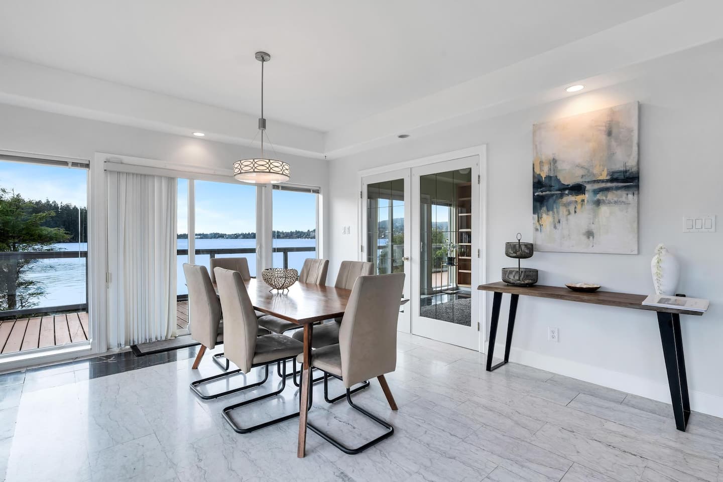 Sooke's Ocean Point Retreat 19