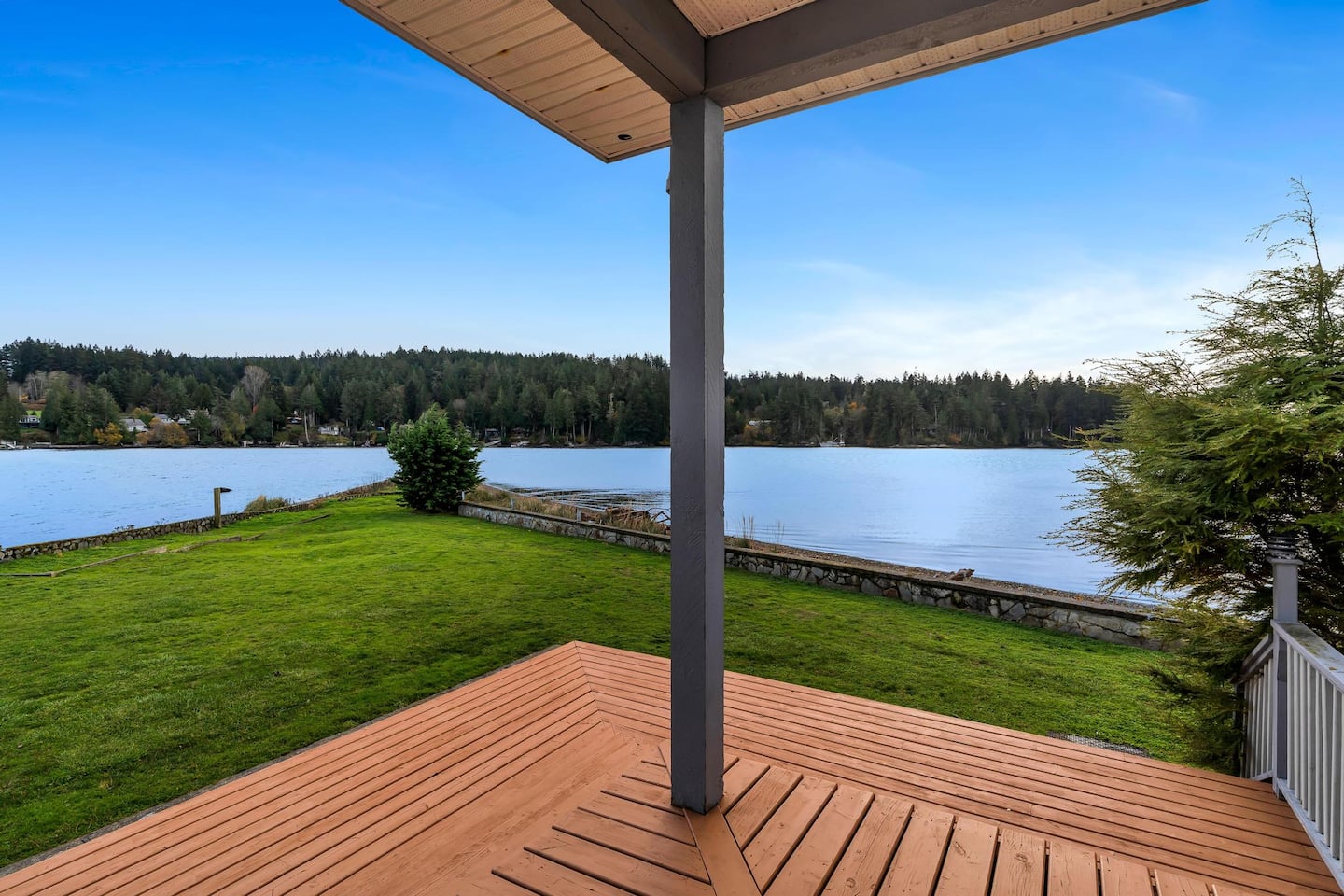 Sooke's Ocean Point Retreat 26