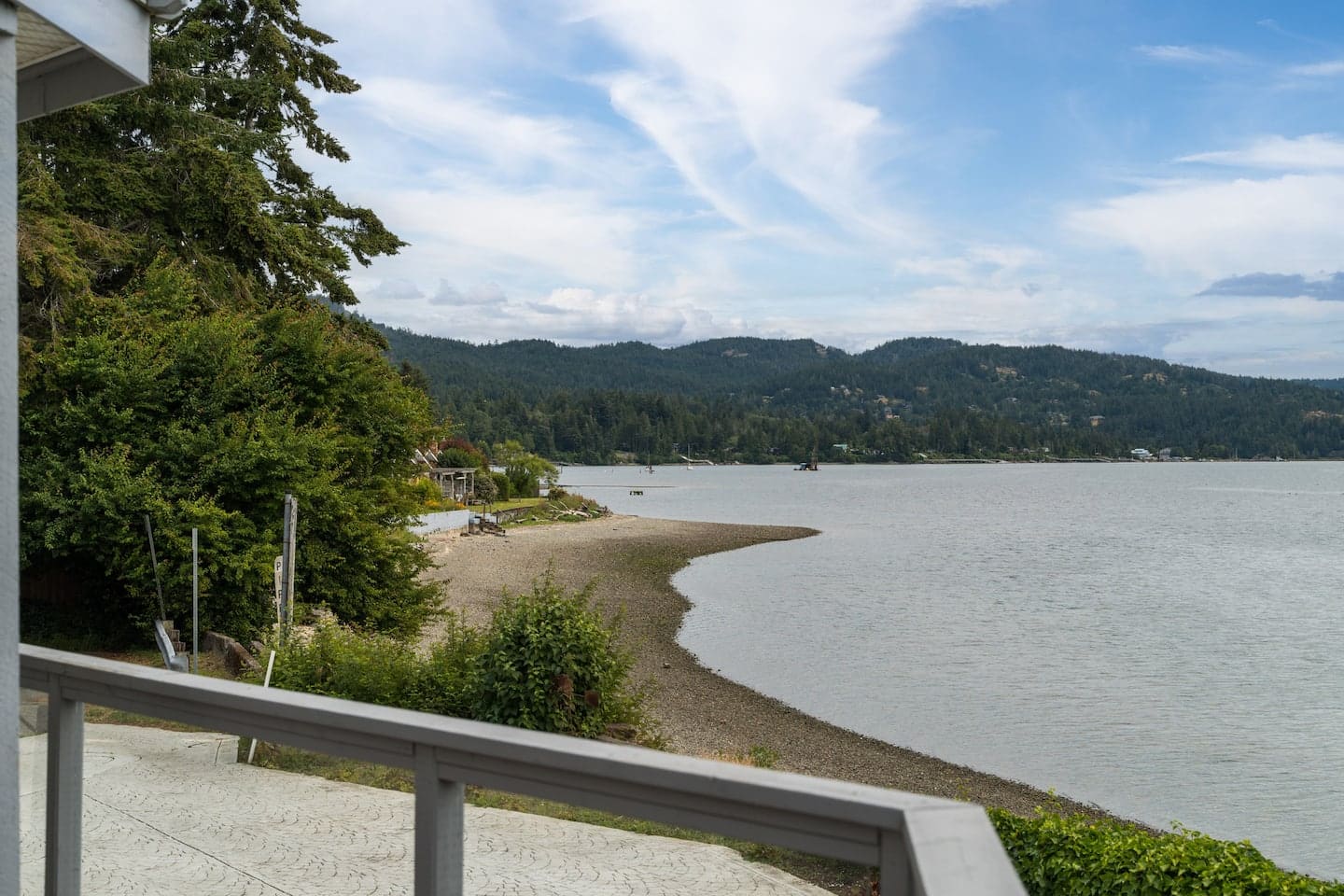 The Crow's Nest – Panoramic Oceanfront 22