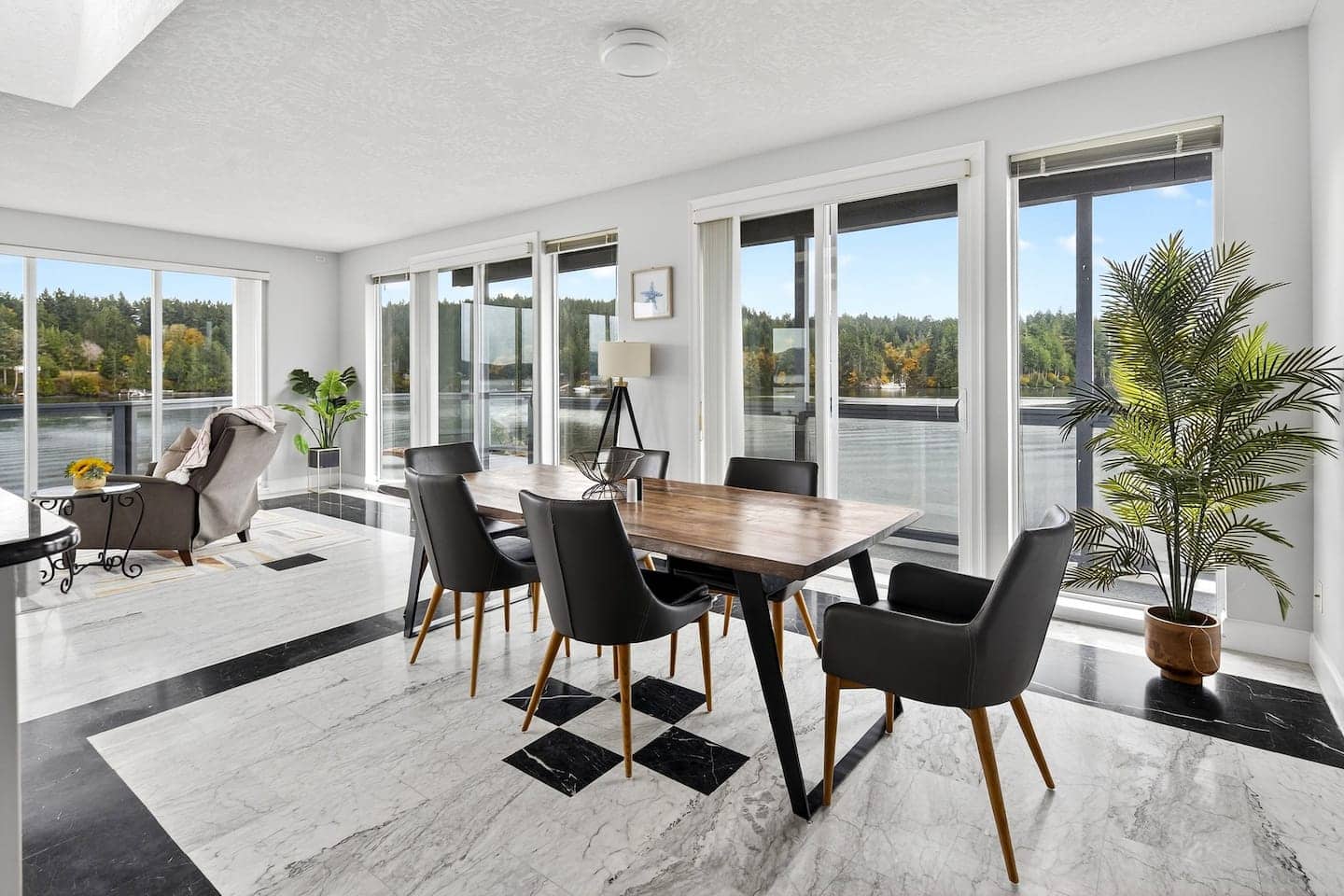 The Crow's Nest – Panoramic Oceanfront 5