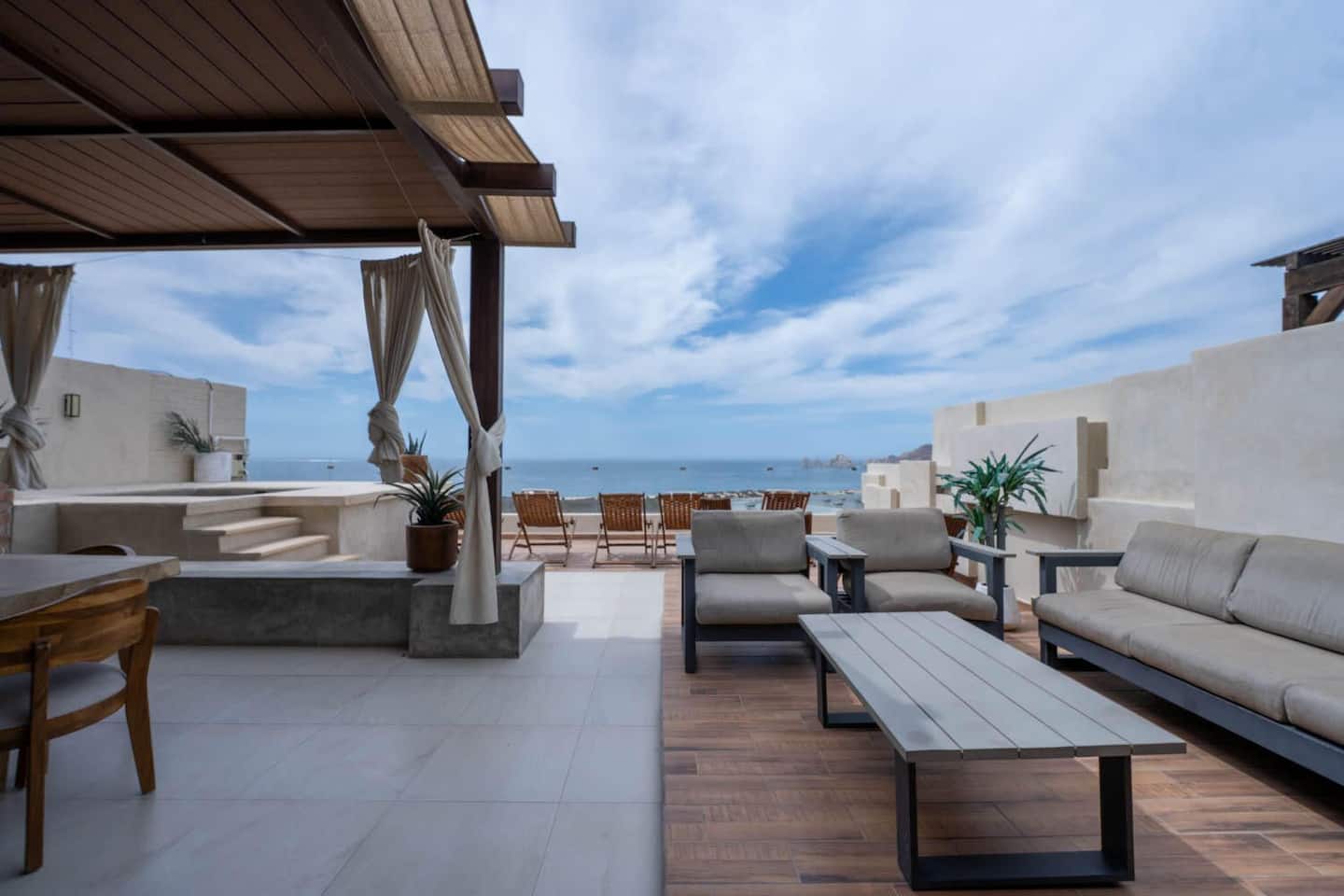 Rooftop Penthouse Above The Arch 28