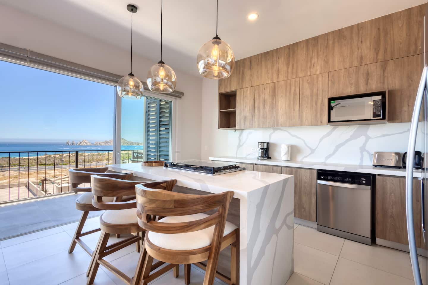 Iconic Arch Views | Modern Design 2