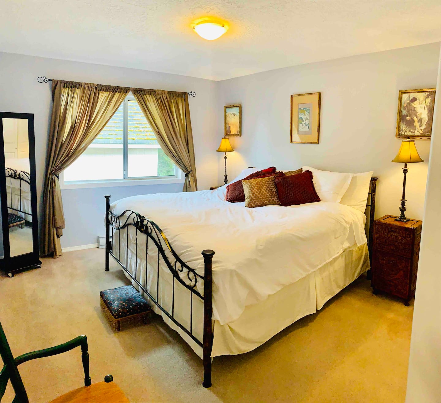 Halcyon House Tully’s Spacious 3-Bedroom 17