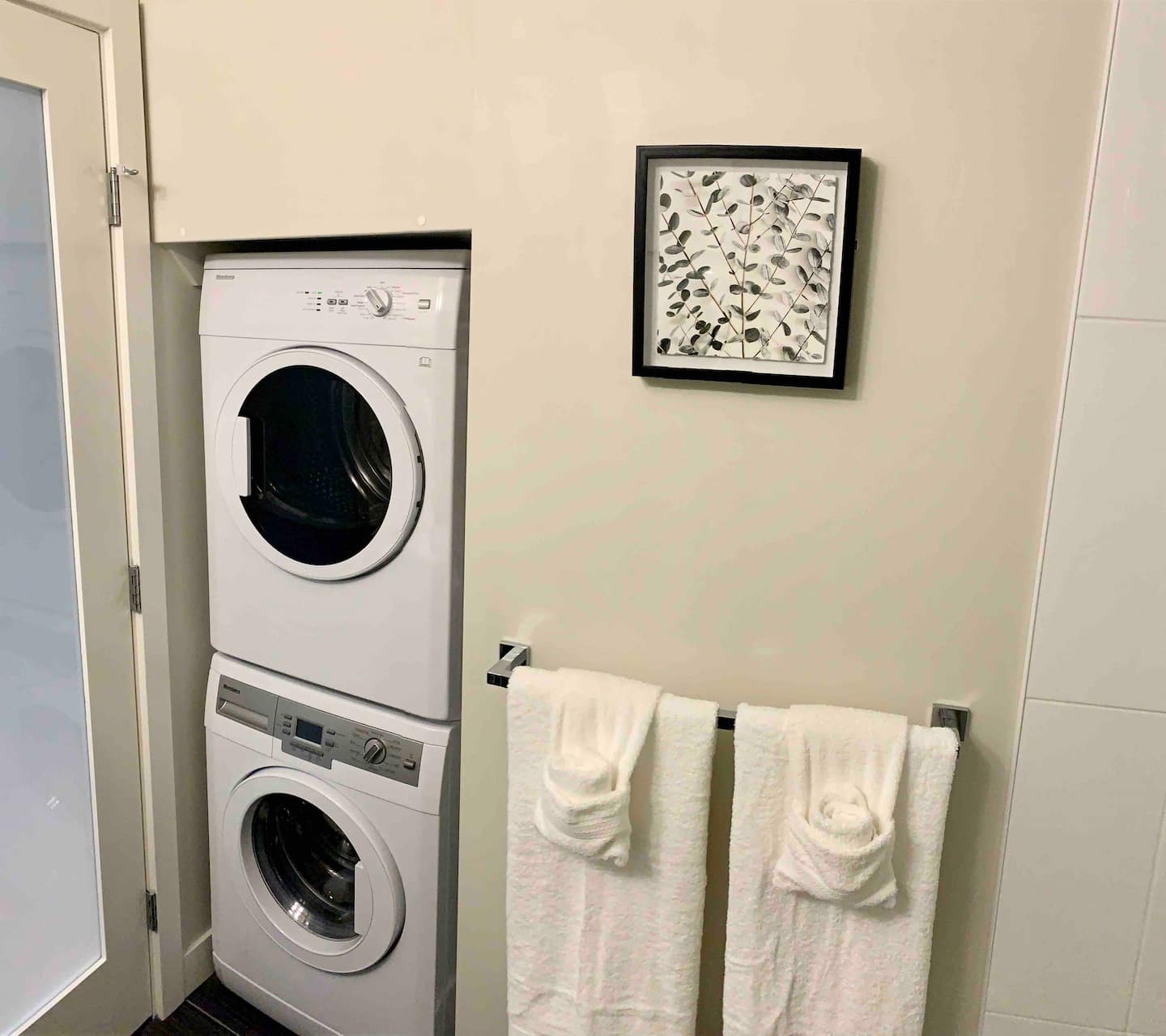 Vibrant Victoria: 1BR Condo in Downtown Hub 11