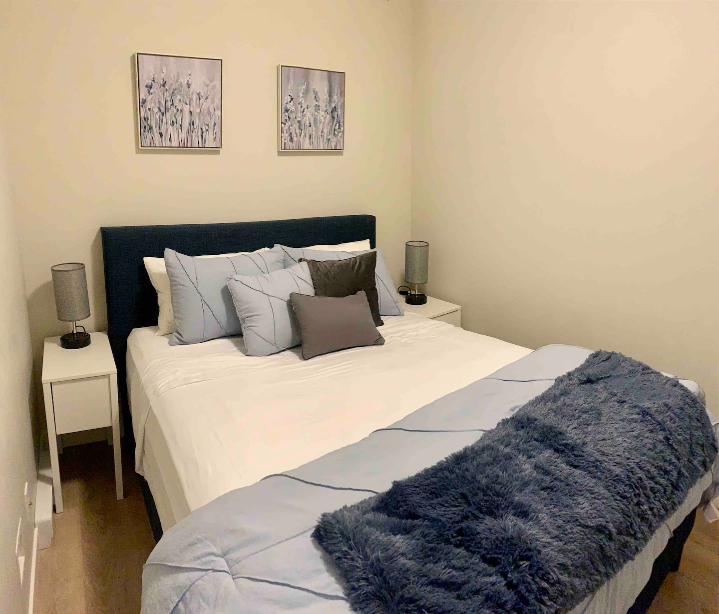 Vibrant Victoria: 1BR Condo in Downtown Hub 6