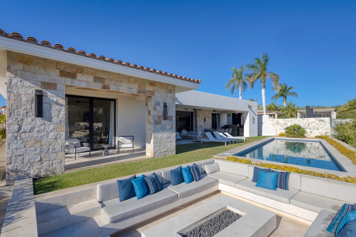 Luxe Family Villa 2