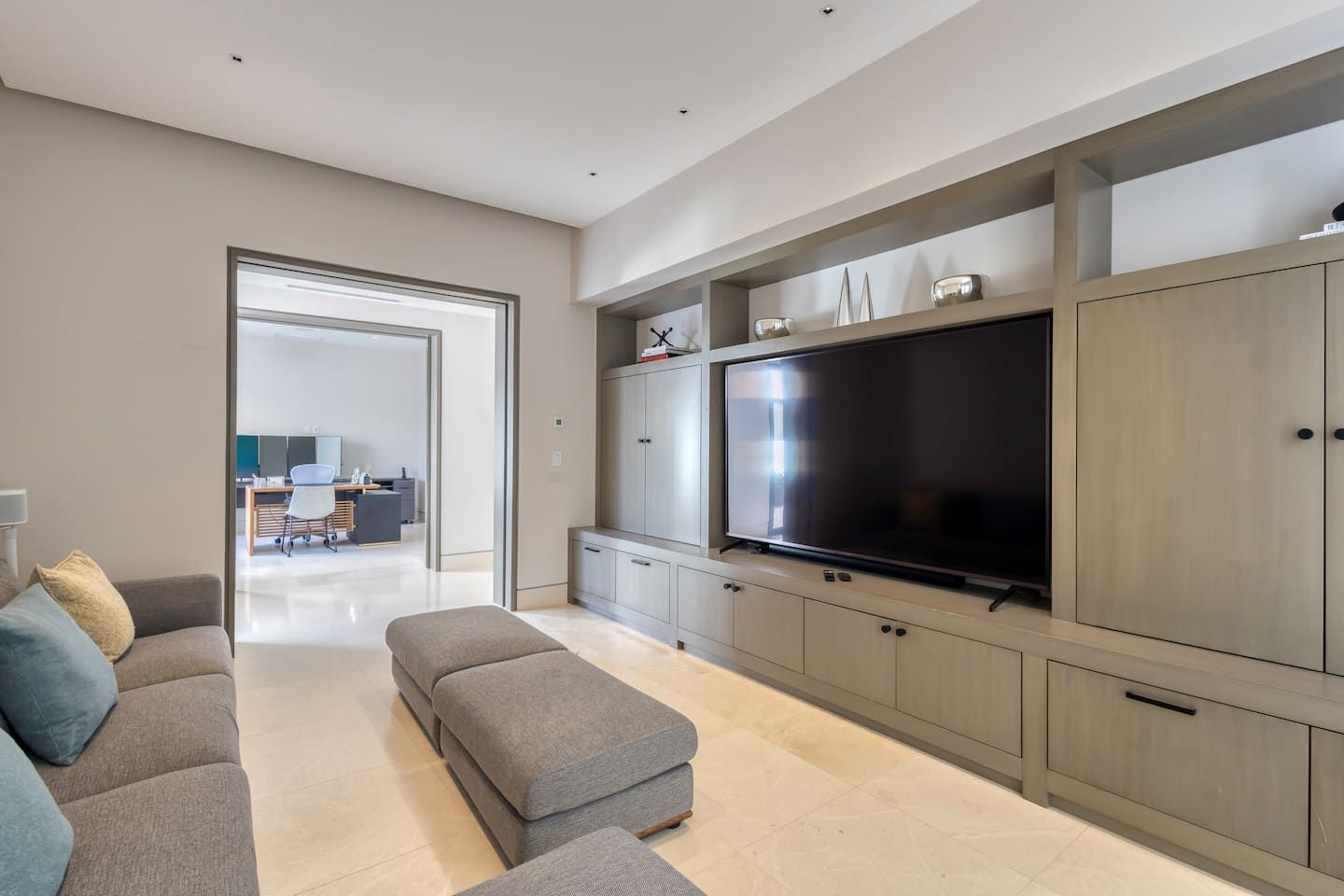 Luxe Family Villa 11