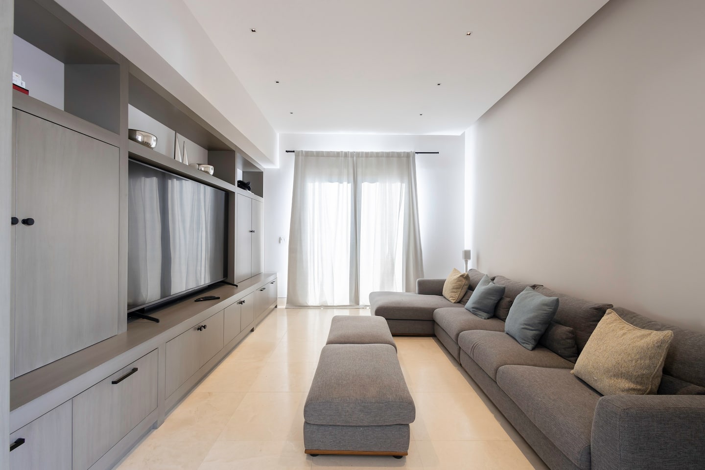 Luxe Family Villa 14