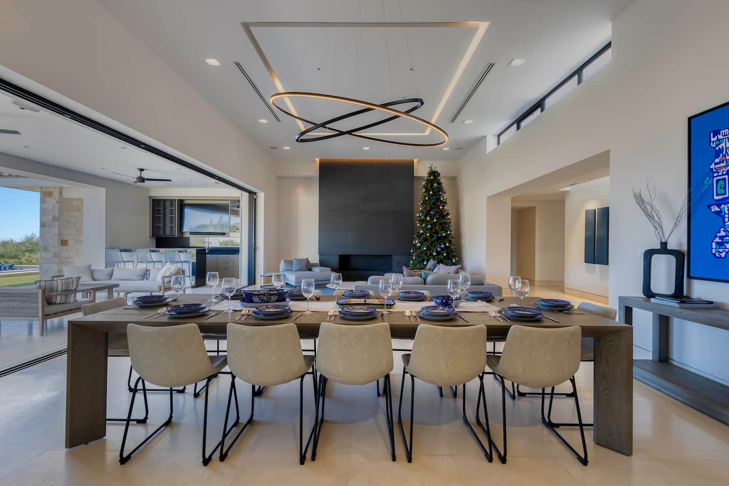 Luxe Family Villa 22