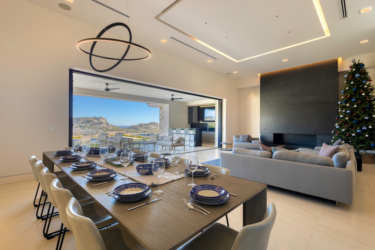 Luxe Family Villa 24