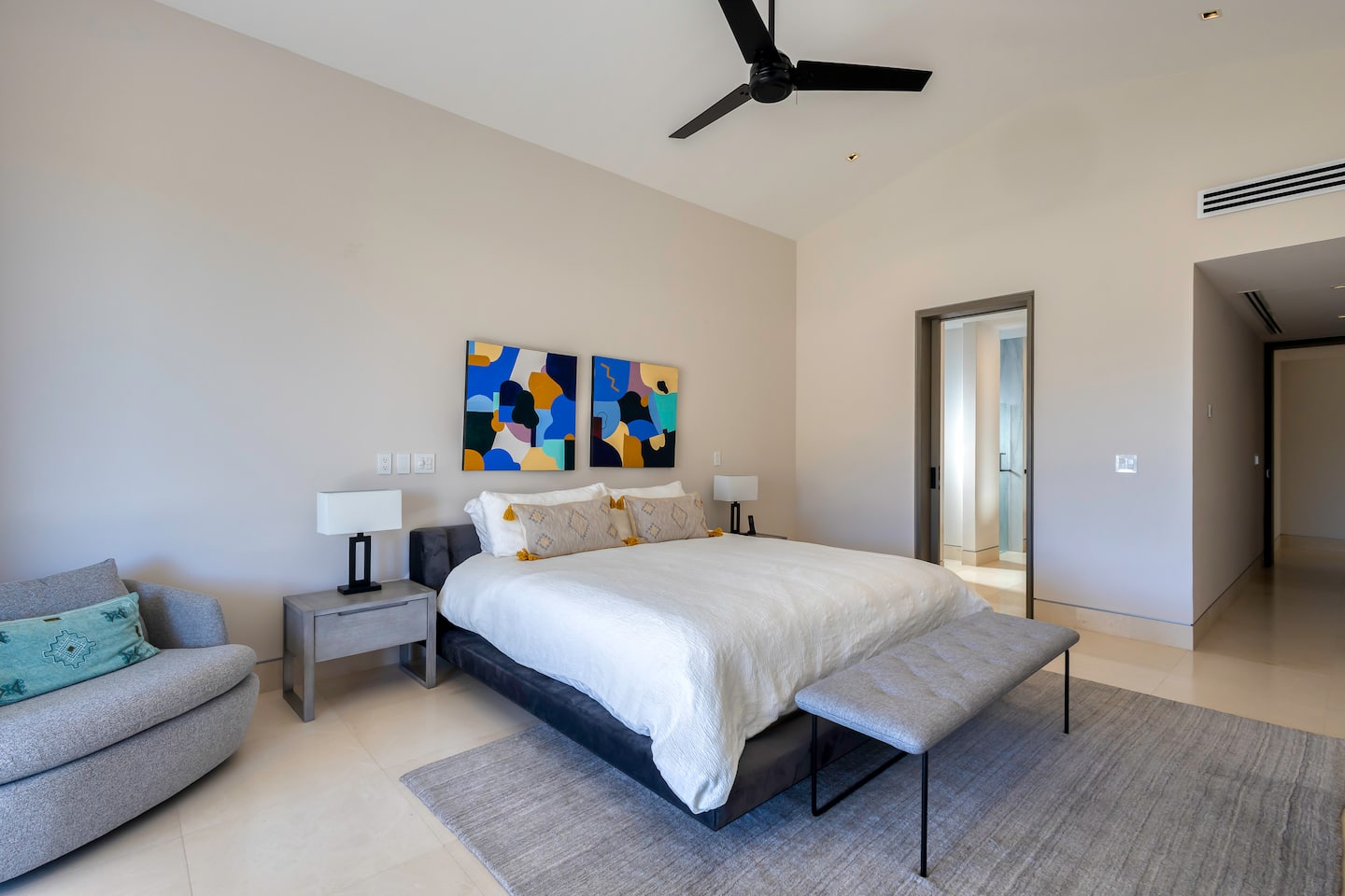 Luxe Family Villa 25