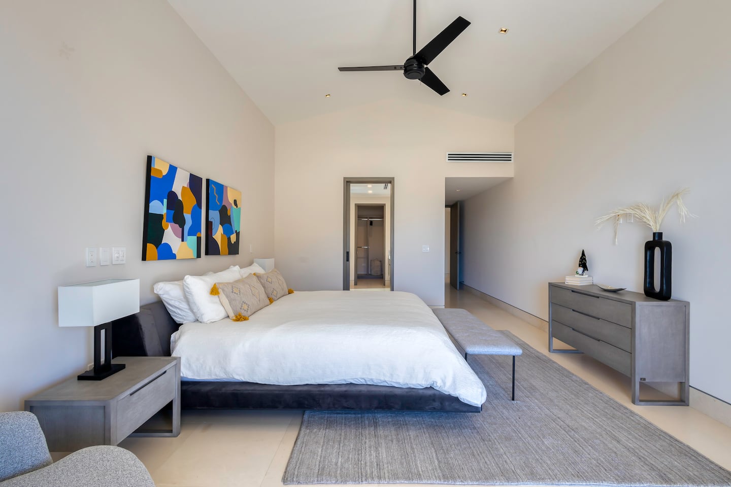 Luxe Family Villa 26