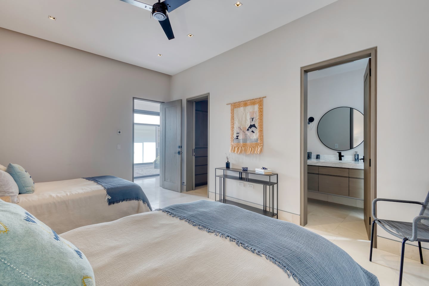 Luxe Family Villa 31