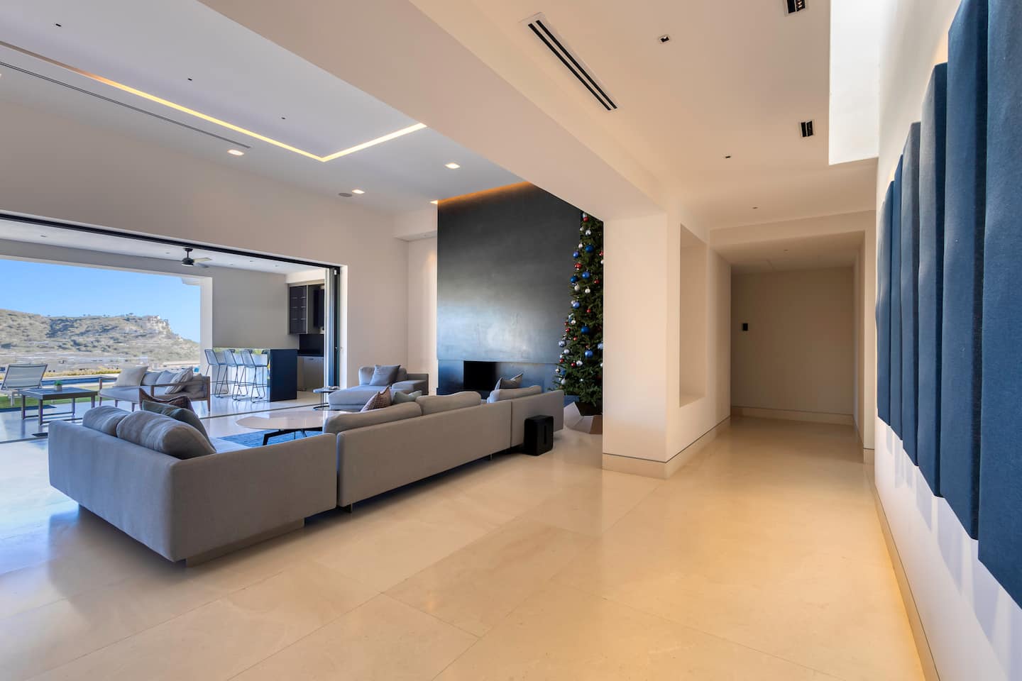 Luxe Family Villa 8