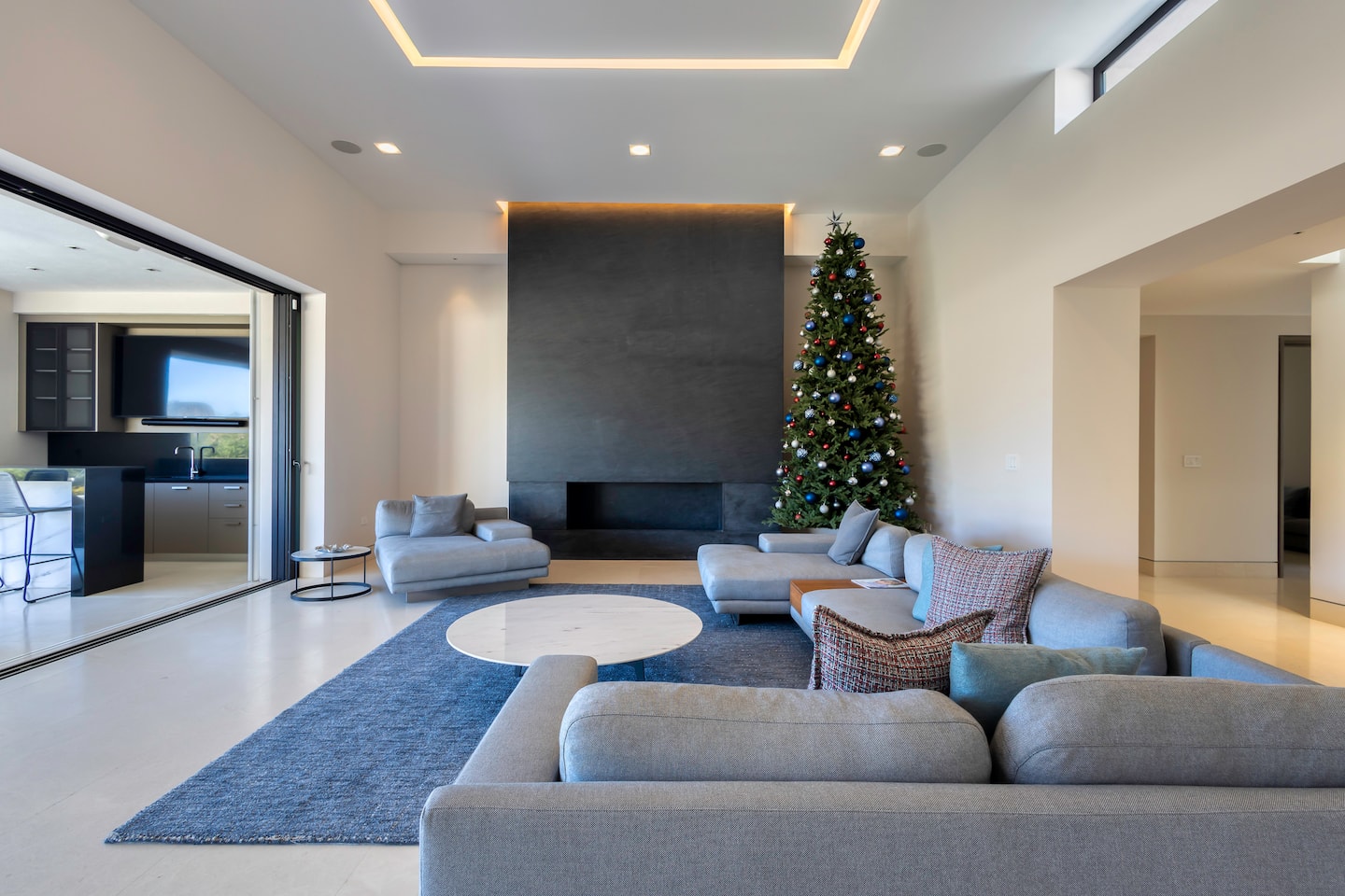 Luxe Family Villa 9