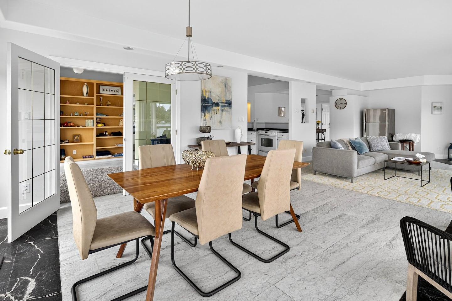 Victoria's Sea-Cret Stunning Oceanfront Home 22