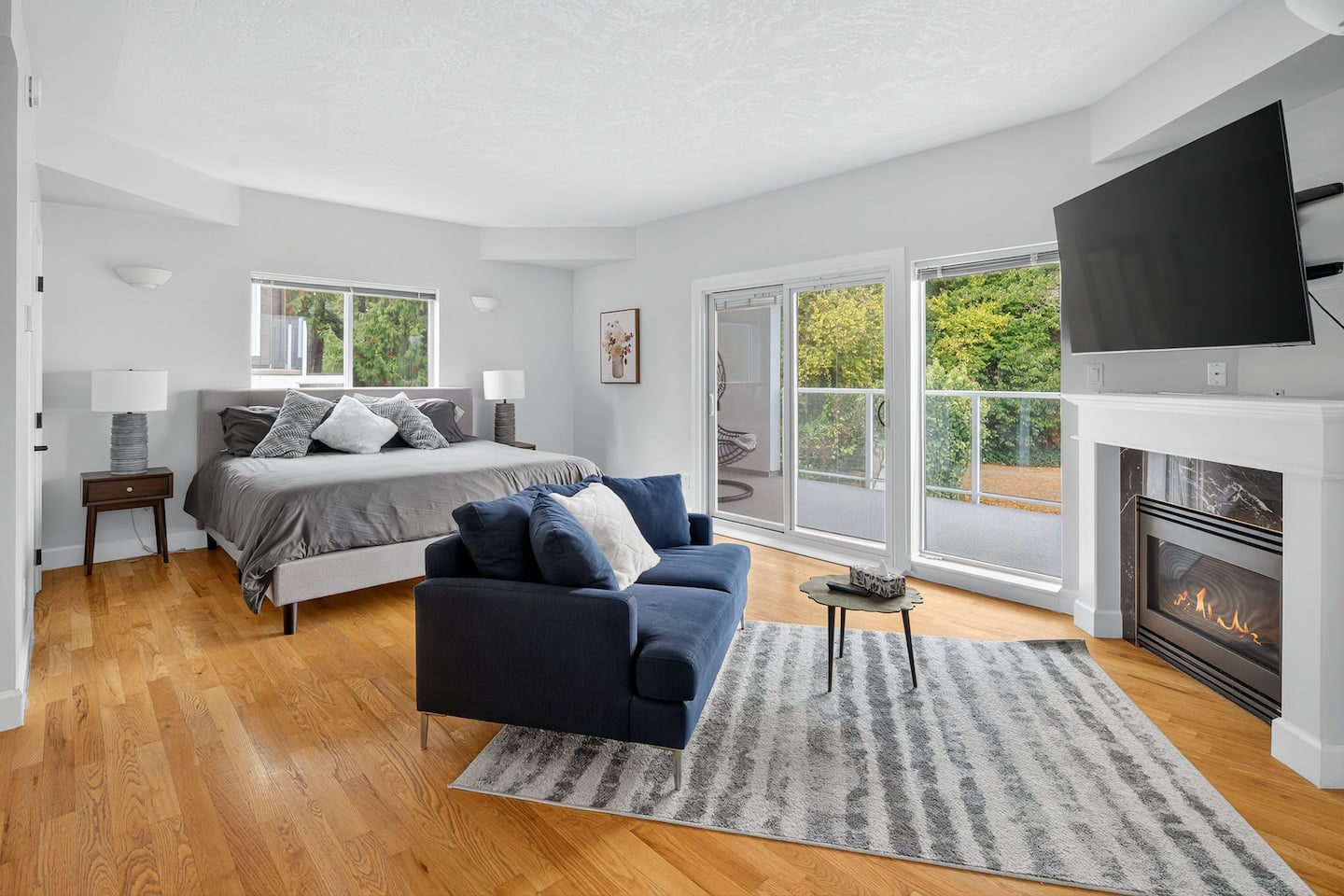 Victoria's Sea-Cret Stunning Oceanfront Home 29