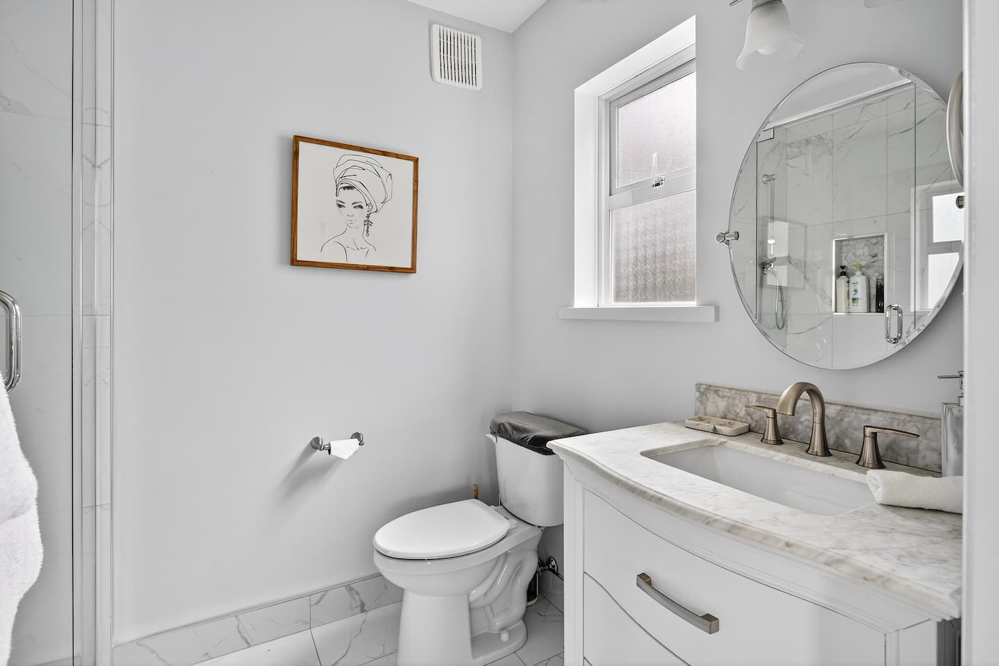 Victoria's Sea-Cret Stunning Oceanfront Home 39